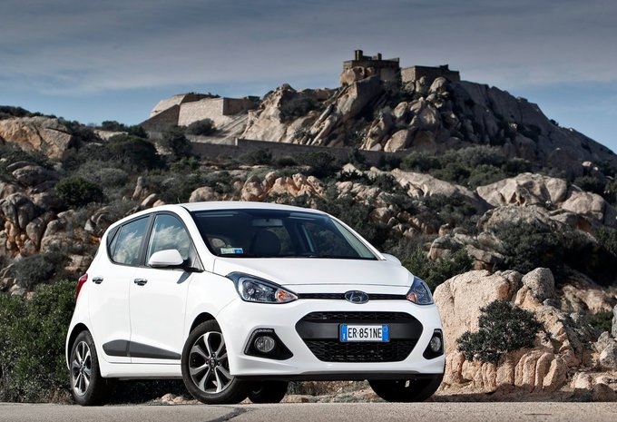 Rent a car HYUNDAI i10 2015